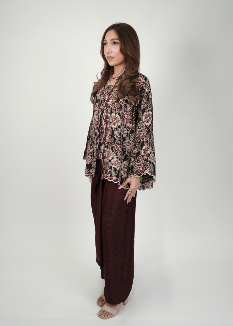Mekar: Kuntum in Mahogany Brown