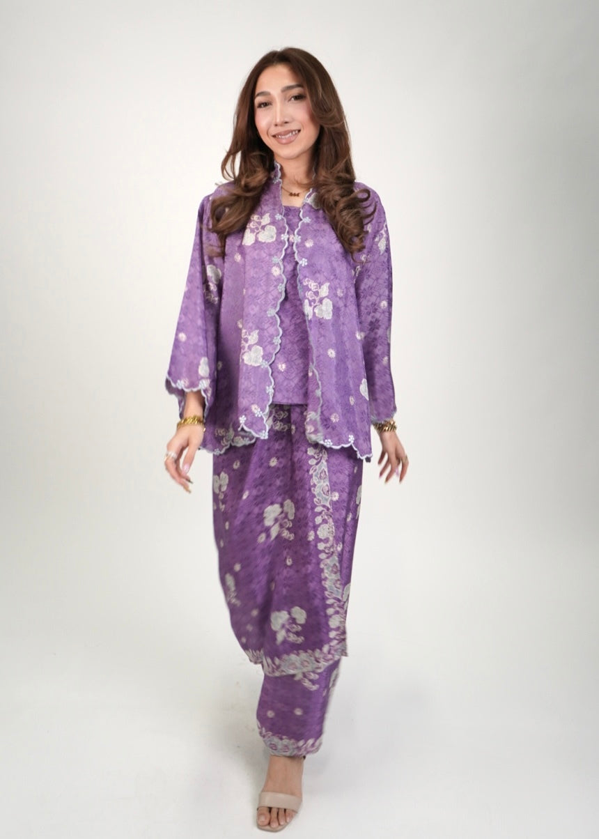 Kuntum in Amethyst