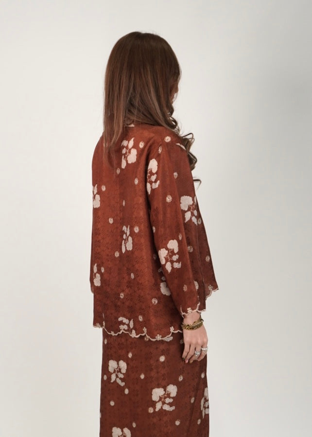 Kuntum in Chestnut Brown