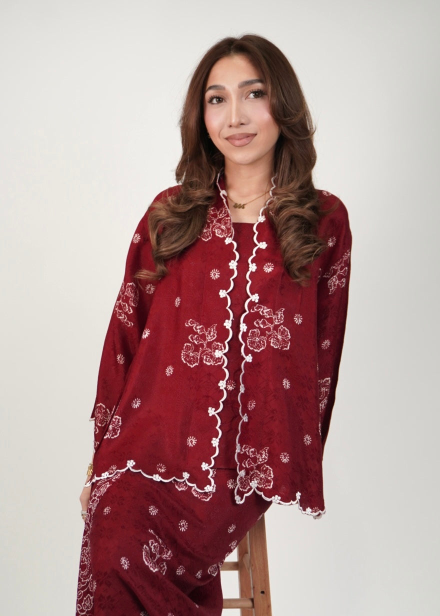 Kuntum in Red