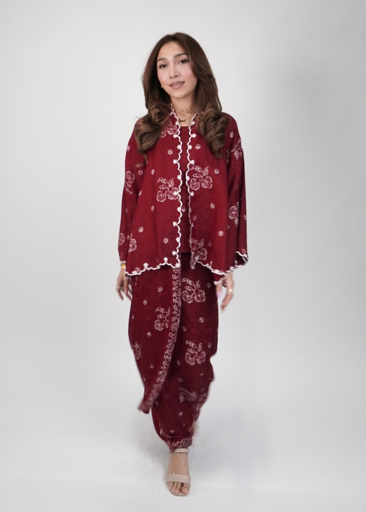 Kuntum in Red