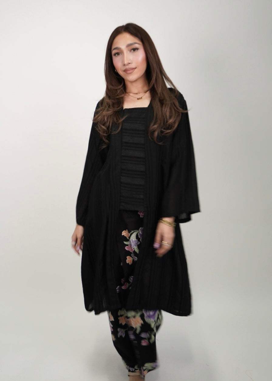 Mekar : Seri Kuntum in Midnight Floral