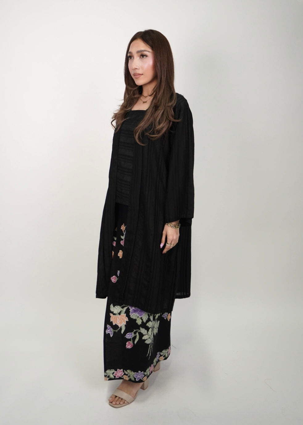 Mekar : Seri Kuntum in Midnight Floral
