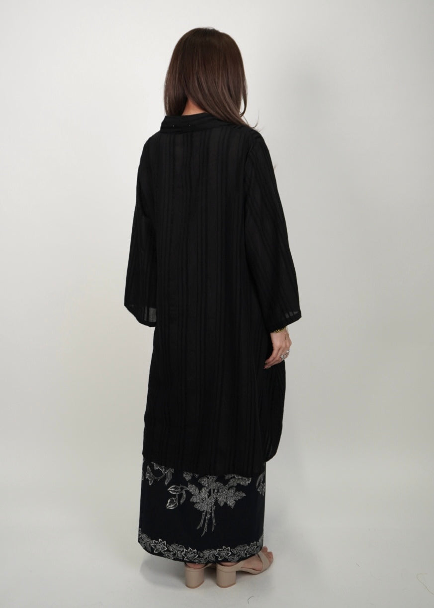 Mekar : Seri Kuntum in Black