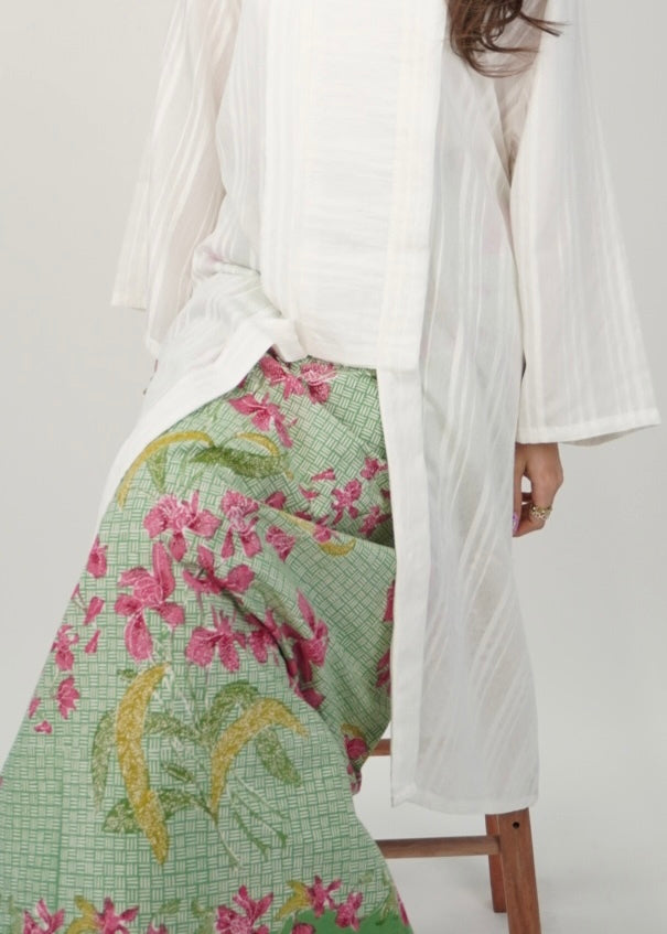 Mekar : Seri Kuntum in Sweet Green