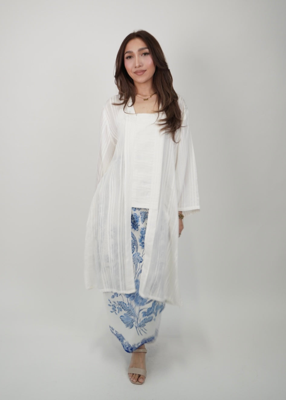 Mekar : Seri Kuntum in Azure White