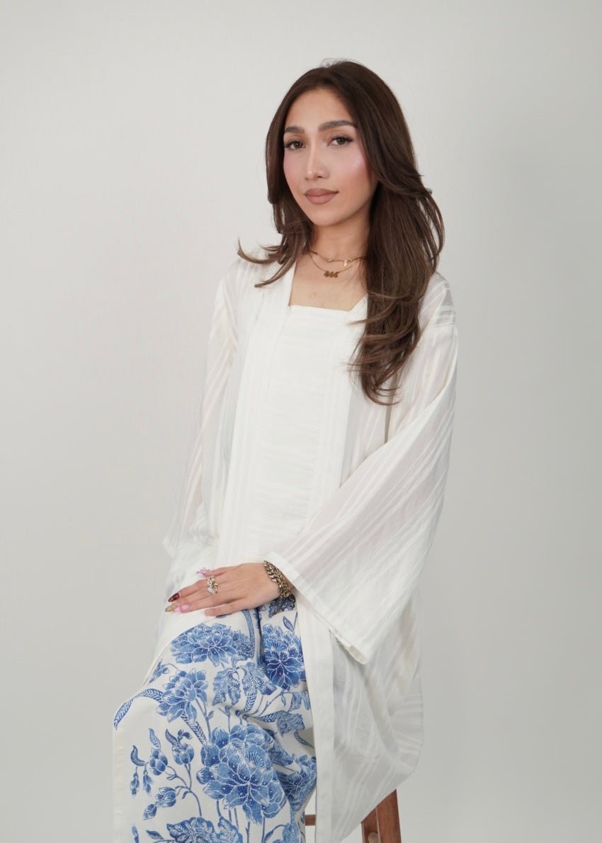 Mekar : Seri Kuntum in Azure White