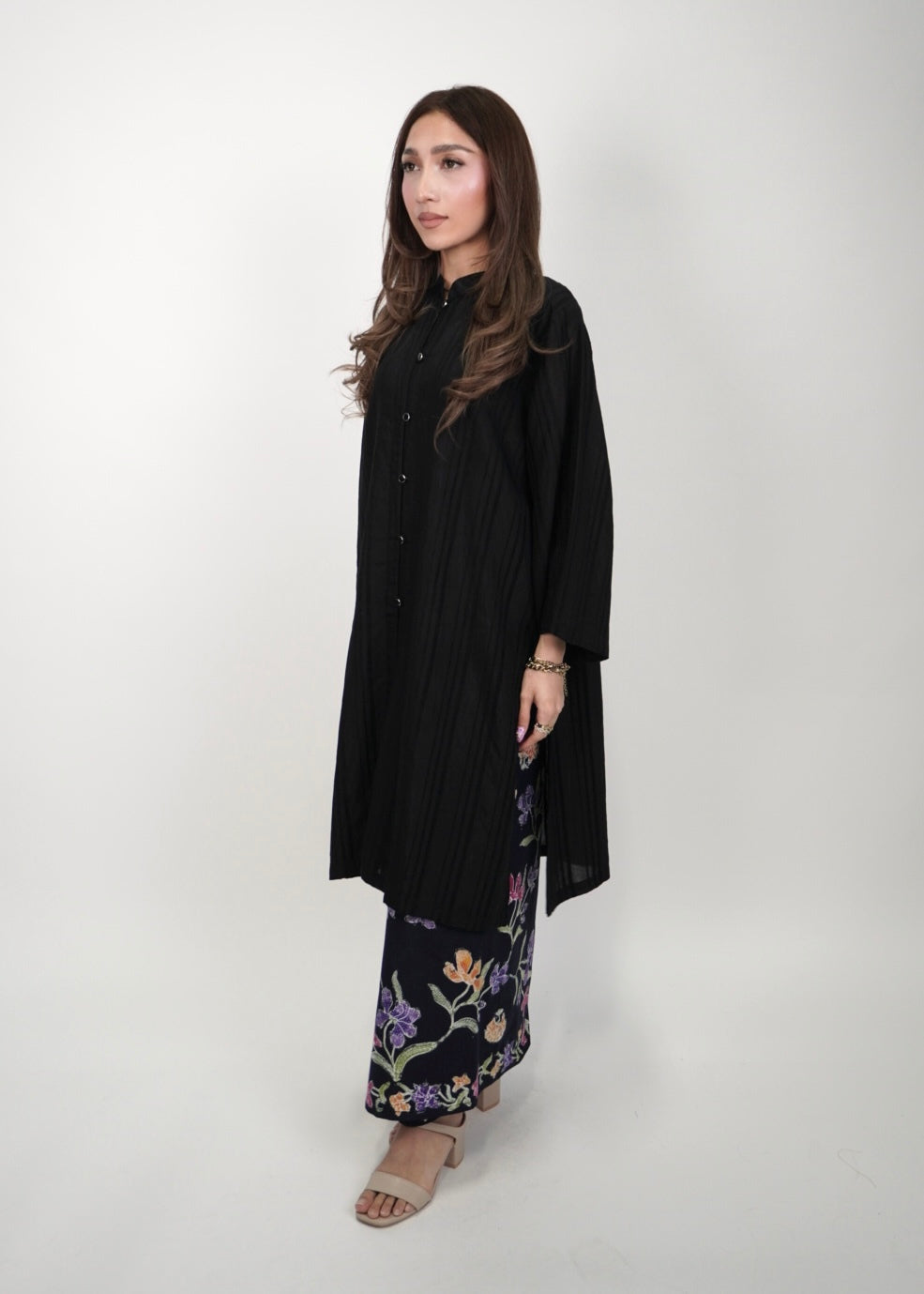Mekar : Bayu Seroja in Midnight Floral