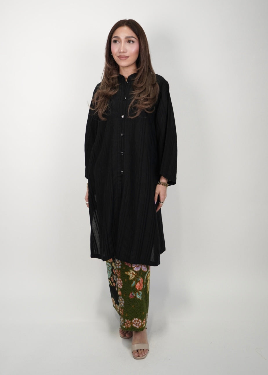 Mekar : Bayu Seroja in Deep Green