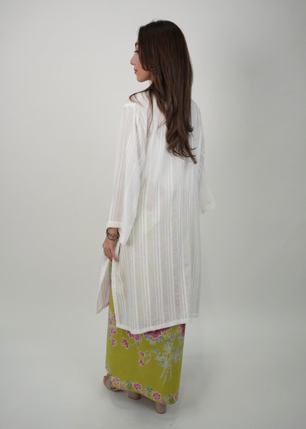 Mekar : Bayu Seroja in Pink Lime