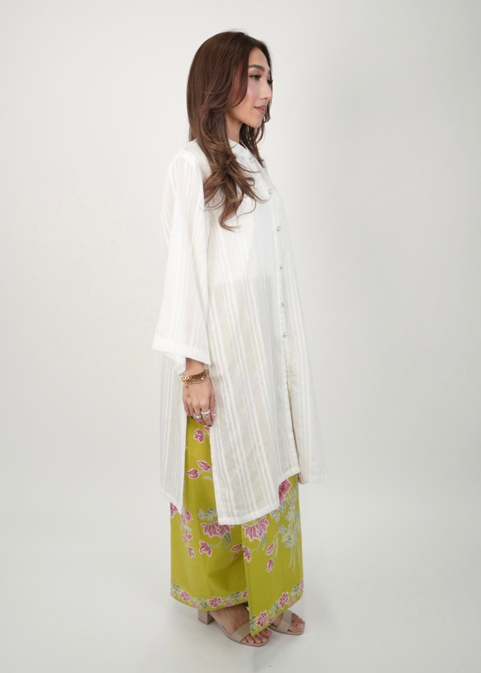 Mekar : Bayu Seroja in Pink Lime