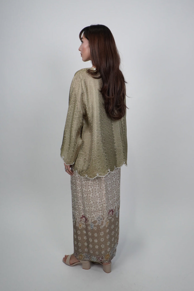 Qayla in Olive
